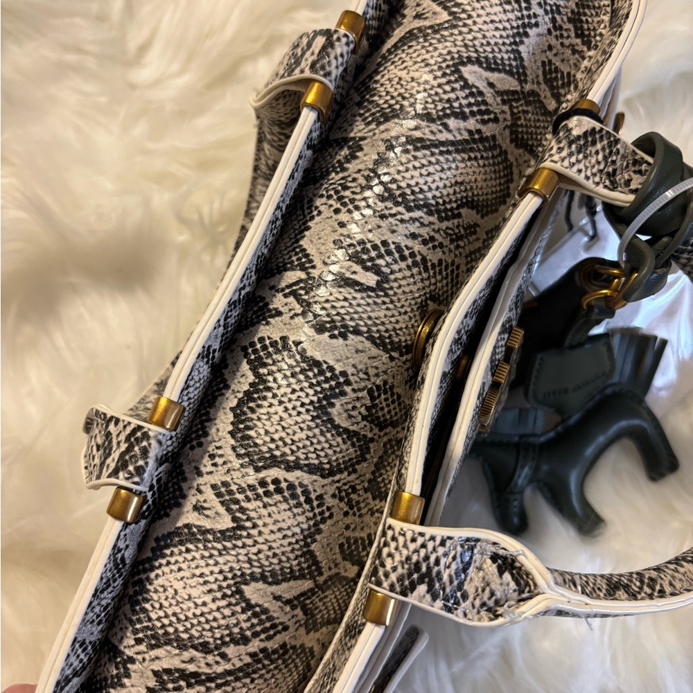 Steve Madden Handbag with Snake Skin Design & Crossbody Strap - Picture 7 of 8